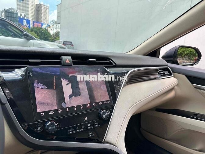 Toyota Camry 2019 2.0G - 5c tự động BH 1 năm