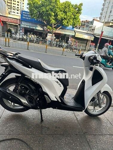 Honda SH 150 2018 mới 90% Bstp chính chủ