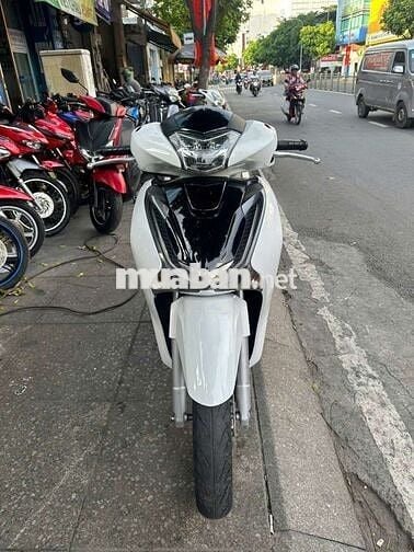 Honda SH 150 2018 mới 90% Bstp chính chủ