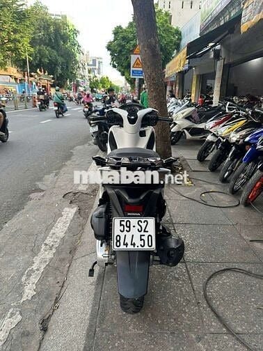 Honda SH 150 2018 mới 90% Bstp chính chủ