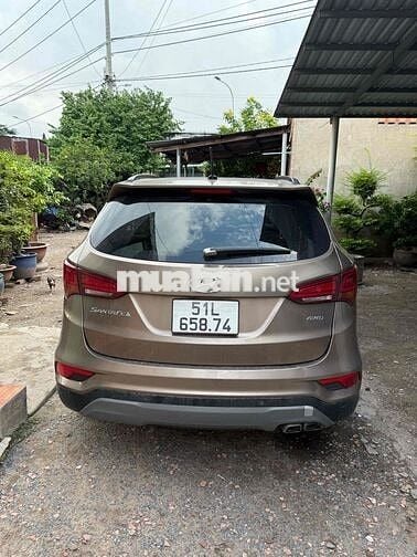 Hyundai Santa Fe 2016 2.4L  AT 4WD - 84000 km