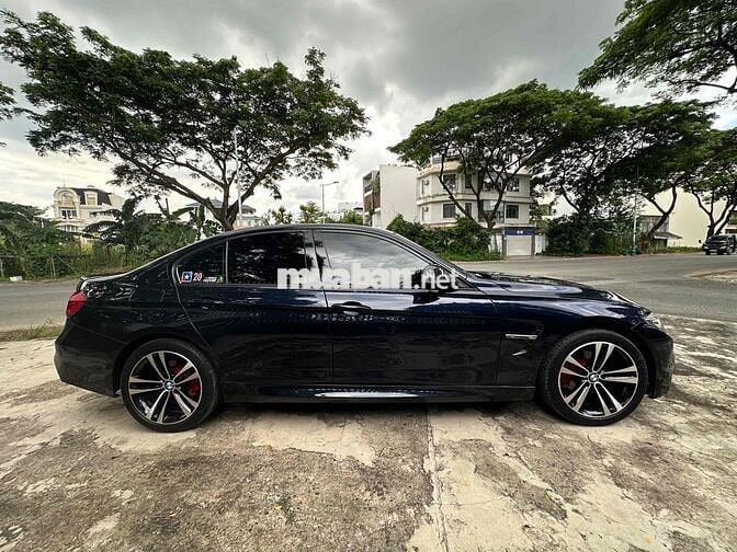 BMW 3 Series 2013 320i - 80000 km