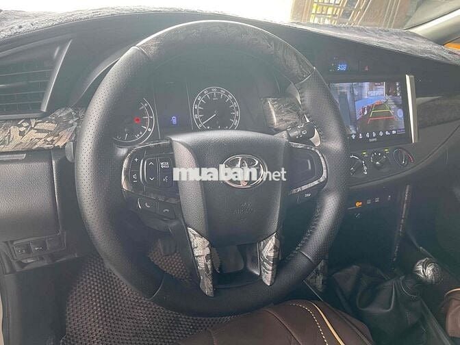 Toyota Innova 2019 2.0E - 90000 km