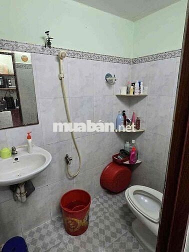 Nhà 2 tầng Vườn Lài 4 x 8 hoàn công đủ hẻm sạch đẹp - 4,05 tỷ