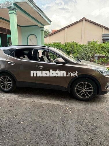 Hyundai Santa Fe 2016 2.4L  AT 4WD - 84000 km