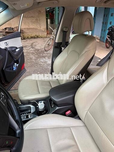 Hyundai Santa Fe 2016 2.4L  AT 4WD - 84000 km