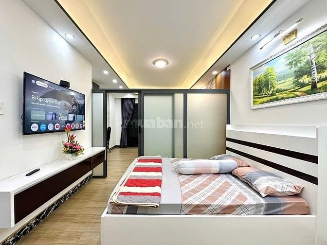 Nhà 4 Lầu thiết kế cổ điển HxH Trần Quang Diệu p14, Q3, DT: 4.5x10m