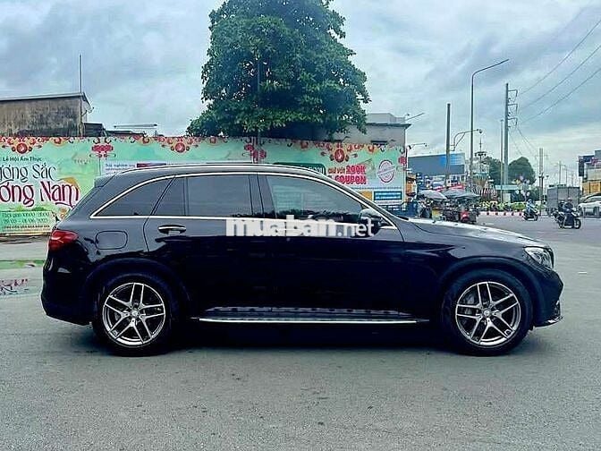 Bán Mercedes GLC300 4MT Cuối 2016