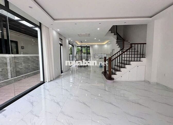 SIÊU PHẨM NHÀ MỚI XÂY KHU PHỔ QUANG - PN, Trệt 3 Lầu - DTSS: 530m2