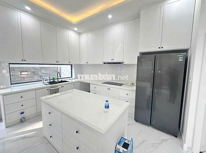 SIÊU PHẨM NHÀ MỚI XÂY KHU PHỔ QUANG - PN, Trệt 3 Lầu - DTSS: 530m2