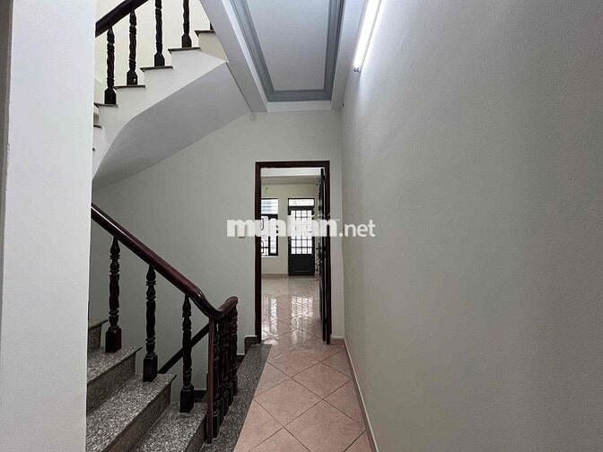 Nhà HXH K300 Giá Siêu Hời chỉ 12 Triệu - 196M2 - Chốt Ngay Kẻo Lỡ