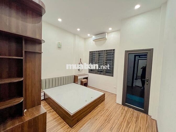 *TRIỀU KHÚC - THANH LIỆT OTO ĐỖ CÁCH NHÀ 20m