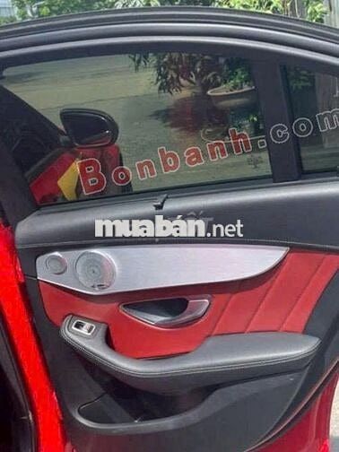 Mercedes-Benz C-Class C300 AMG 2017 – Màu đỏ