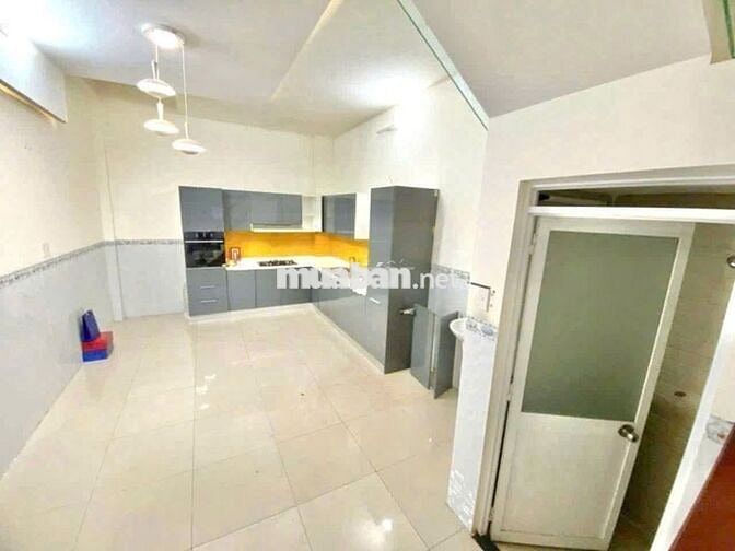 Hẻm 149/12 Trịnh Đình Trọng (4x18m) 4 Tấm (6PN 4WC) sân thượng