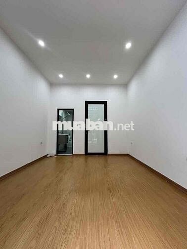 BÁN NHÀ NÚI TRÚC- KIM MÃ- 29M2- 7,5 TỶ- 3 NGỦ -10M RA Ô TÔ- Ở NGAY