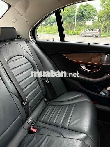 Mercedes C250 Exclusive date 2016