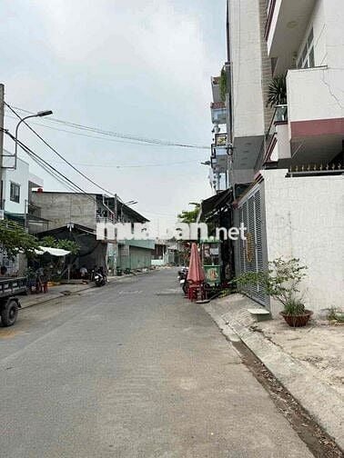 SÓT LÔ ĐẤT MT FULL THỔ ĐƯỜNG 8M CÓ LỀ GIÁ CHỈ NHỈNH 5 TỶ