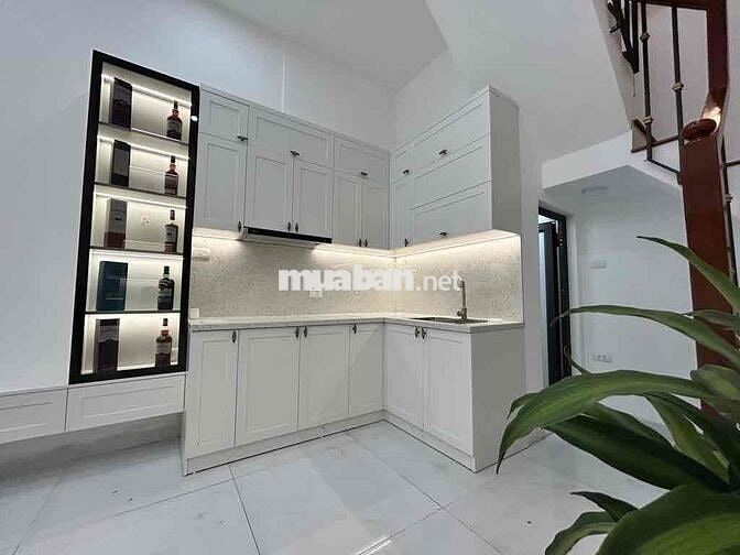 BÁN NHÀ NÚI TRÚC- KIM MÃ- 29M2- 7,5 TỶ- 3 NGỦ -10M RA Ô TÔ- Ở NGAY