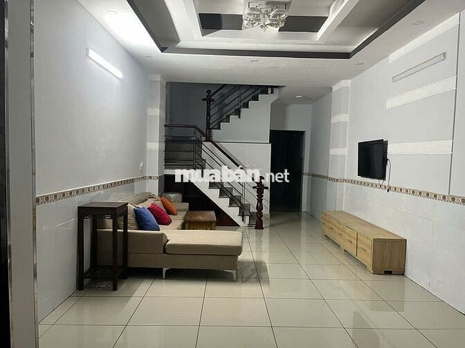 Nhà trong hẻm xe hơi dân cư văn minh