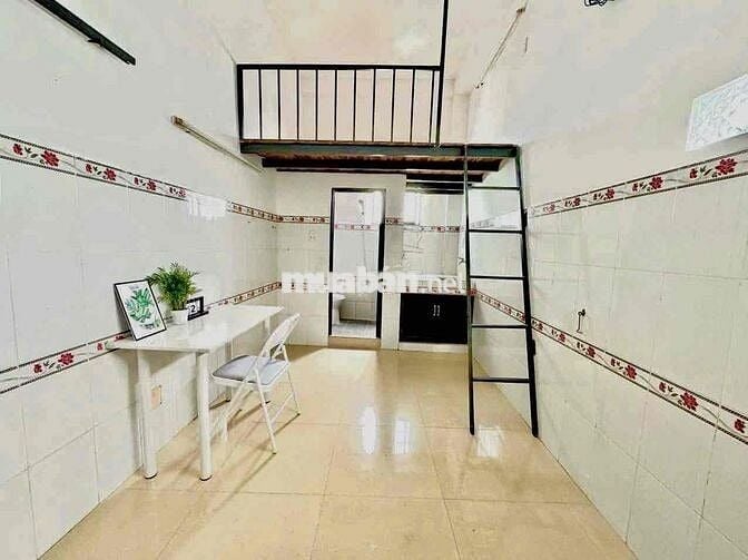 TRỌ CÁCH VĂN HIẾN 5phút - 186/78 Nguyễn Sơn có thang máy và máy giặt