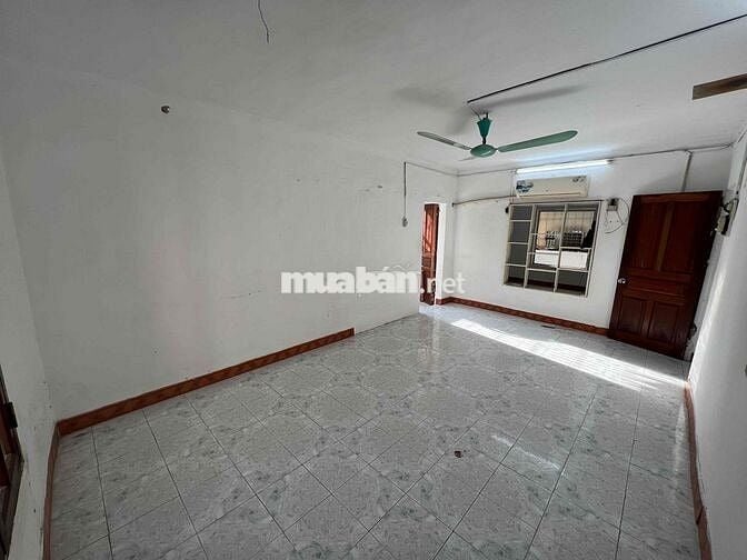 TT Thành Công, 80m, 2ngủ, Căn góc 3 thoáng, Ô tô tải đỗ, Sổ đỏ rộng