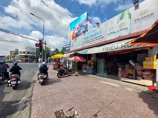 MẶT TIỀN ĐƯỜNG LỚN - Tiện Kinh doanh đường Nguyễn Du - Nguyễn Ái Quốc