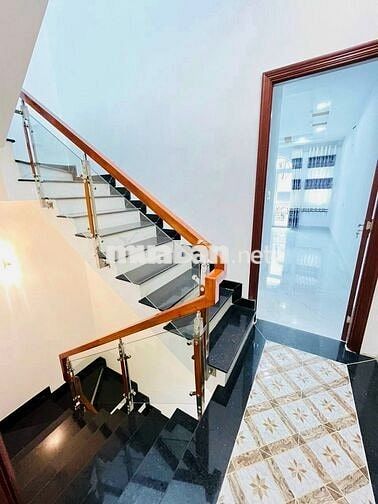 CHO THUÊ NHÀ ĐƯỜNG NGUYỄN HỒNG ĐÀO P14 _4X20M_ TRỆT 2 LẦU