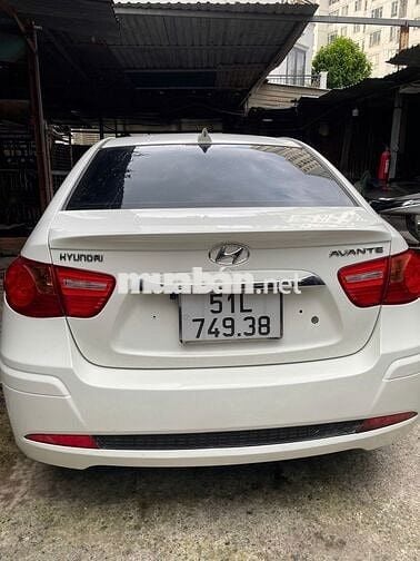 CẦN BÁN XE HYUNDAI AVANTE 2015 - 1.6