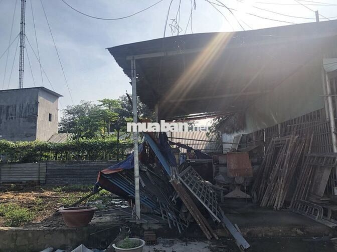Một cặp đất đã có móng 2 tầng sẵn - Vĩnh Lộc A gần kênh trung ương