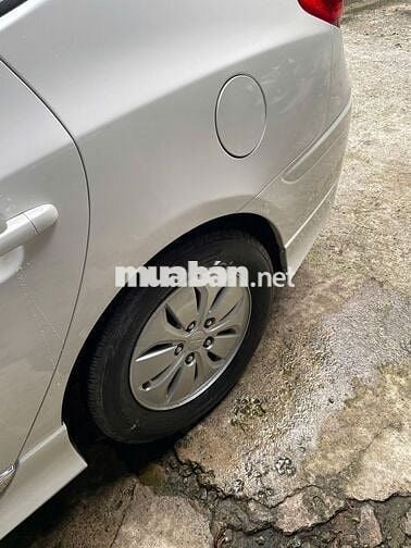 CẦN BÁN XE HYUNDAI AVANTE 2015 - 1.6