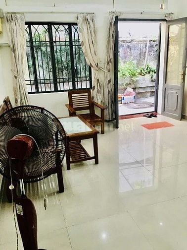 Cho thuê nhà ĐĐTNghi hẻm 2.5m(BG) Nguyễn Thông, P.9, Q.3 giá 13tr