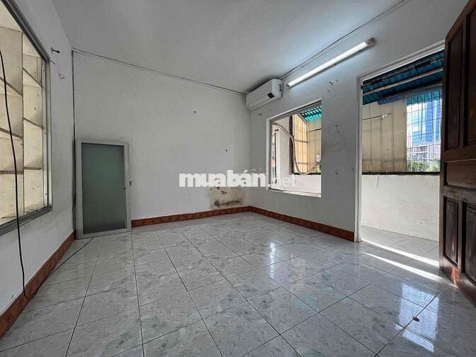 TT Thành Công, 80m, 2ngủ, Căn góc 3 thoáng, Ô tô tải đỗ, Sổ đỏ rộng