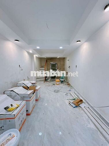 🏡 Hoàng Diệu Giáp Quận 1 - 3 Tầng Mới Đẹp - Hẻm Rộng 4 Mét 🏡