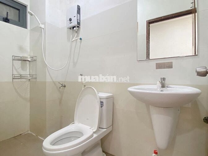 Cho thuê CH full nội thất bancong thoáng - trung tâm quận 7, ngay UFM
