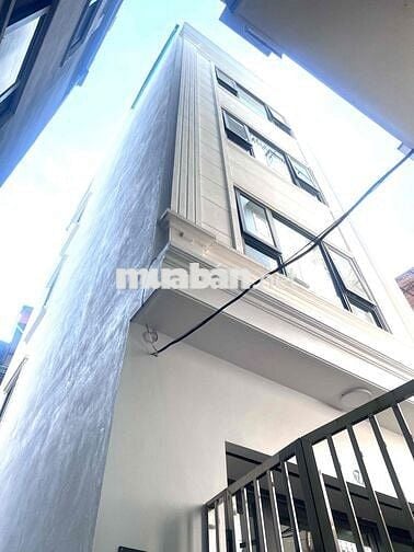 Lô góc 3 thoáng! Thái thịnh, ngõ rộng 3 gác, oto gần, 50m-5 tầng,9đ