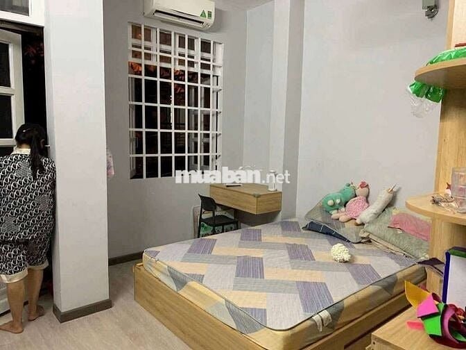 Cho thuên nha hẻm xe hơi 458 HuỳnhTấn Phát, Bình Thuận, 6x11, gia:14tr