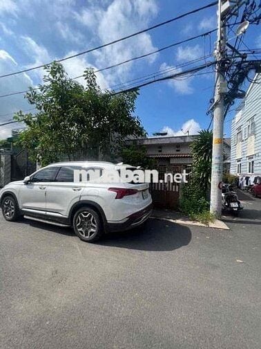 Bán đất 300m² xe công vào được, gần chợ Thủ Đức, giá 20 tỷ