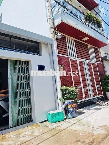 Nhà hẻm xe hơi 80m2 ,2 phòng ngủ  Q .Bình Tân