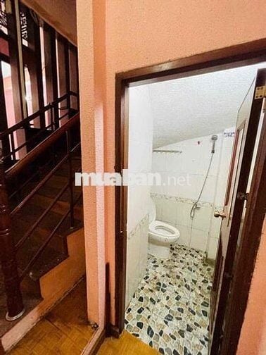 Nhà 1 trệt 1 lầu 2PN đường xe tải gần đường Linh Trung Thủ Đức