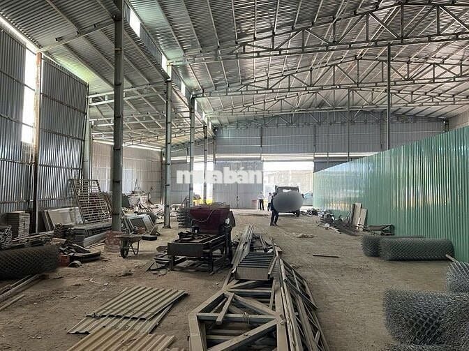 Kho xưởng 830m² trong cụm kho đường Quốc Lộ 1A, lộ Container