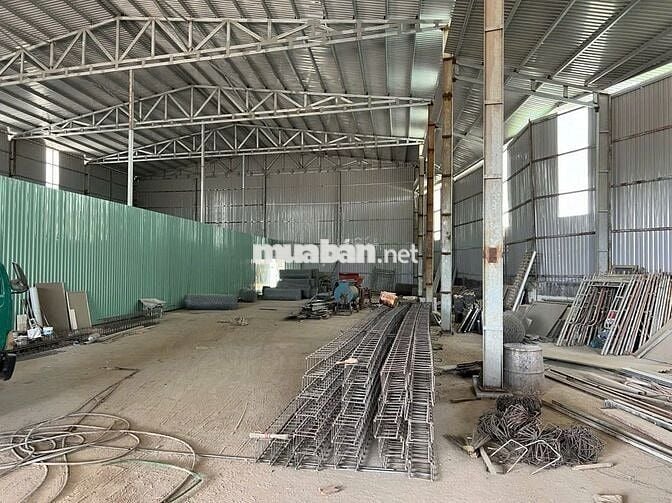 Kho xưởng 830m² trong cụm kho đường Quốc Lộ 1A, lộ Container