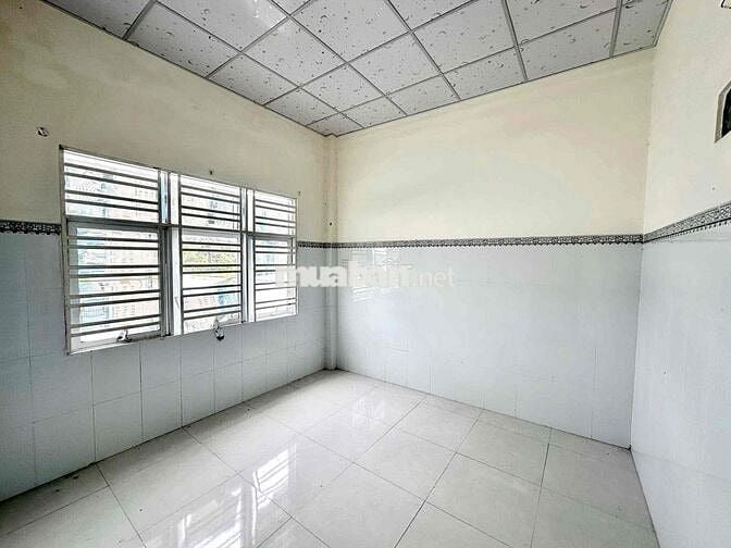 Nhà trệt lầu 3PN hẻm đường Nhật Tảo chỉ 5 triệu