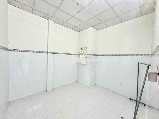 Nhà trệt lầu 3PN hẻm đường Nhật Tảo chỉ 5 triệu