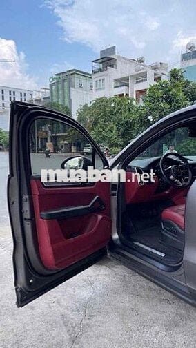 Porsche Cayenne 2022 Coupe Platinum Edition - 16km