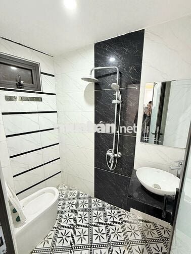 Cho thuê căn hộ 2 phòng ngủ giá tốt ngay Trung tầm thành phố