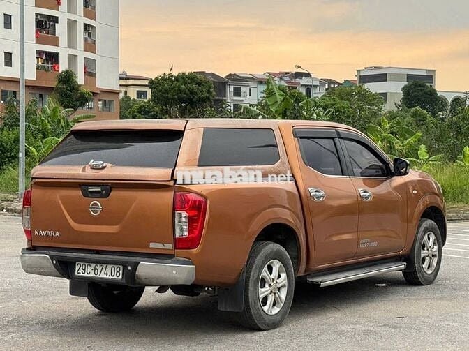Bán Nissan Navara 2017 số sàn 1 cầu mà cam rất đẹp