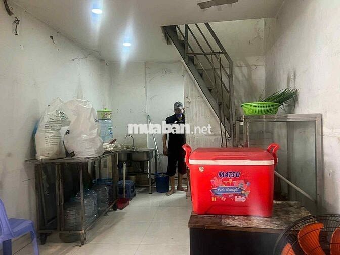 Cho thuê nhà 2 lầu mặt tiền kd Nguyễn Thuong Hien
