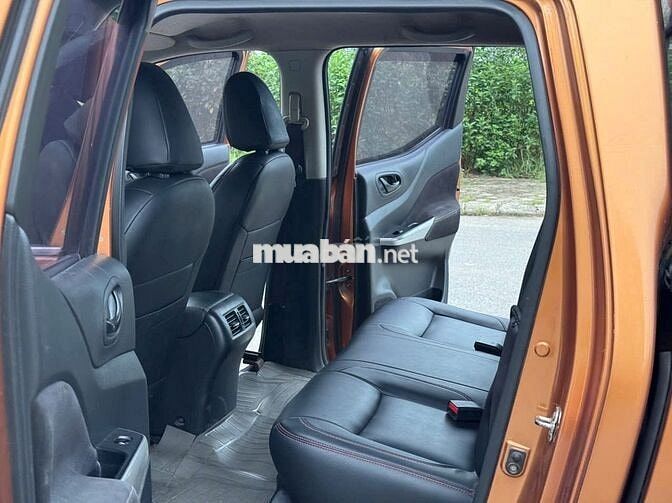 Bán Nissan Navara 2017 số sàn 1 cầu mà cam rất đẹp