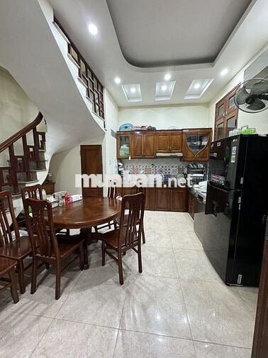 Chính chủ bán nhà 5 tầng đẹp– Thổ Quan, Khâm Thiên –ngõ rộng, gần ô tô