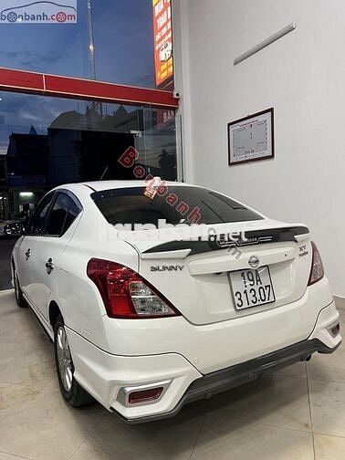 Nissan Sunny SX sản xuất 2019 AT